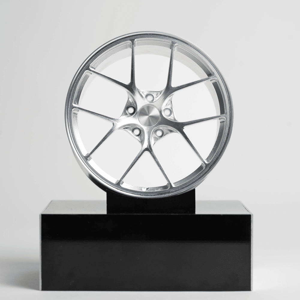 CNC-gefräste Aluminium Deko Felge im Maßstab 1:5, 10-Spoke Classic in Silber, Frontansicht