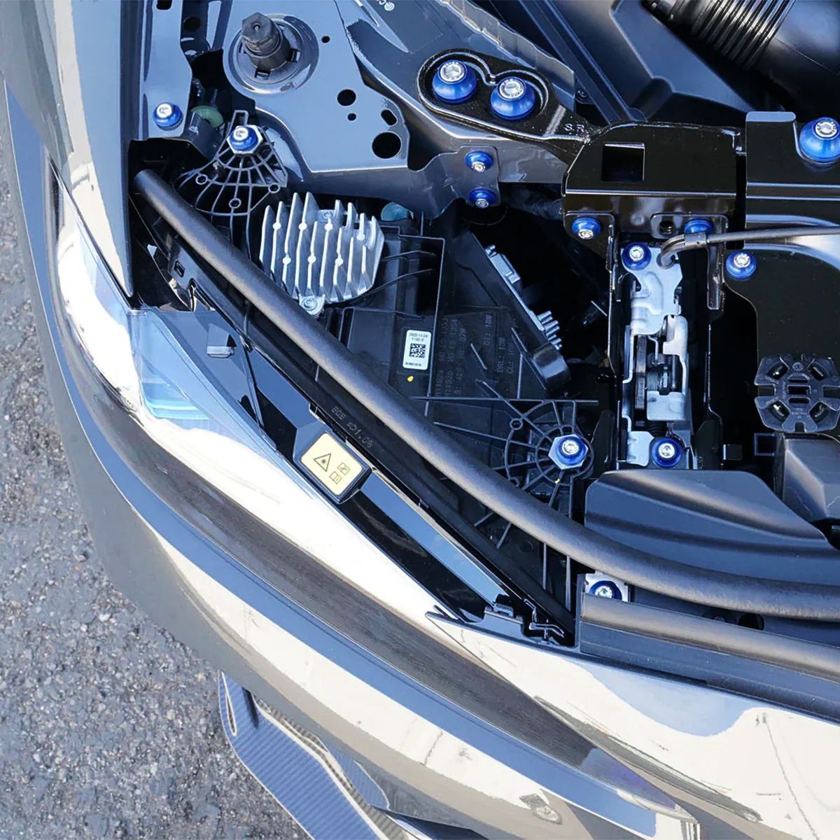 Downstar Deluxe Add-On Dress Up Hardware Kit Motorraum passend für BMW M3 (G80/G81) M4 (G82/G83)