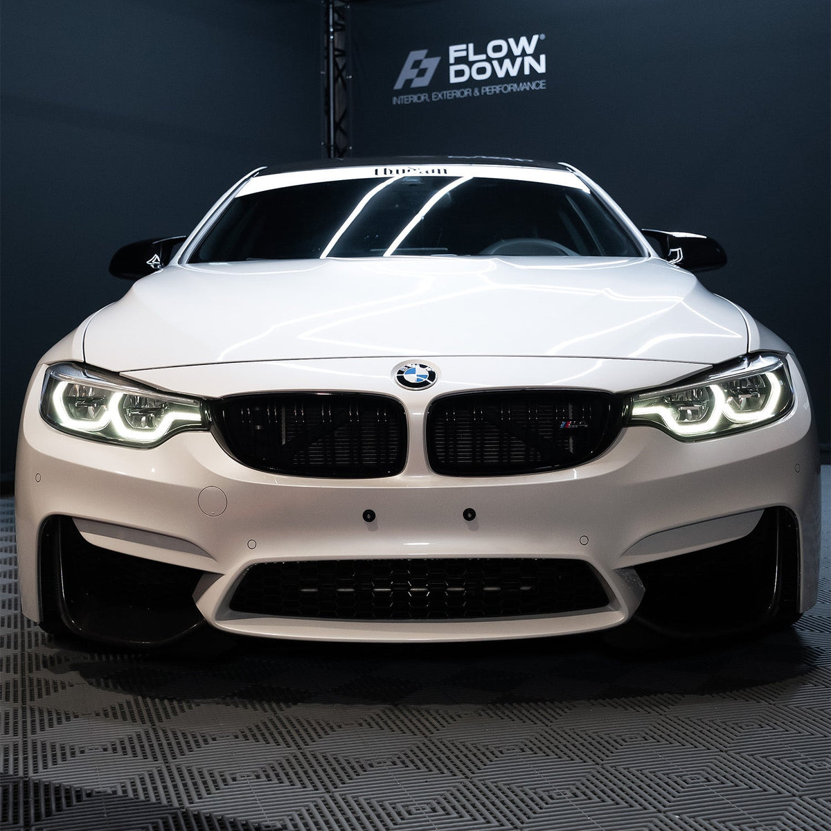 FLOW DOWN Magnet-Kennzeichenhalter passend für BMW M3 F80 & M4 F82/F83