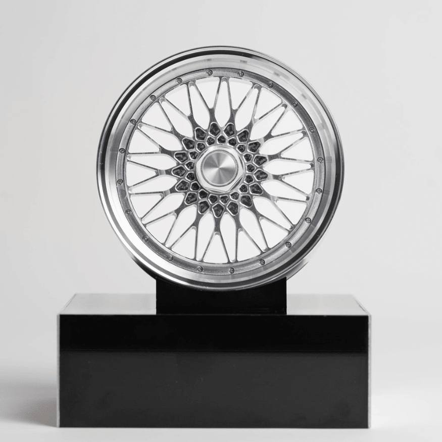 CNC-gefräste Aluminium Deko Felge im Maßstab 1:5, Speedline Classic in Silber, Frontansicht