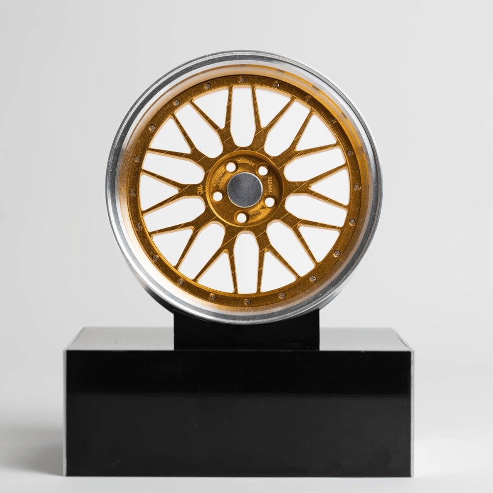 CNC-gefräste Aluminium Deko Felge im Maßstab 1:5, Classic Type S in gold, Frontansicht