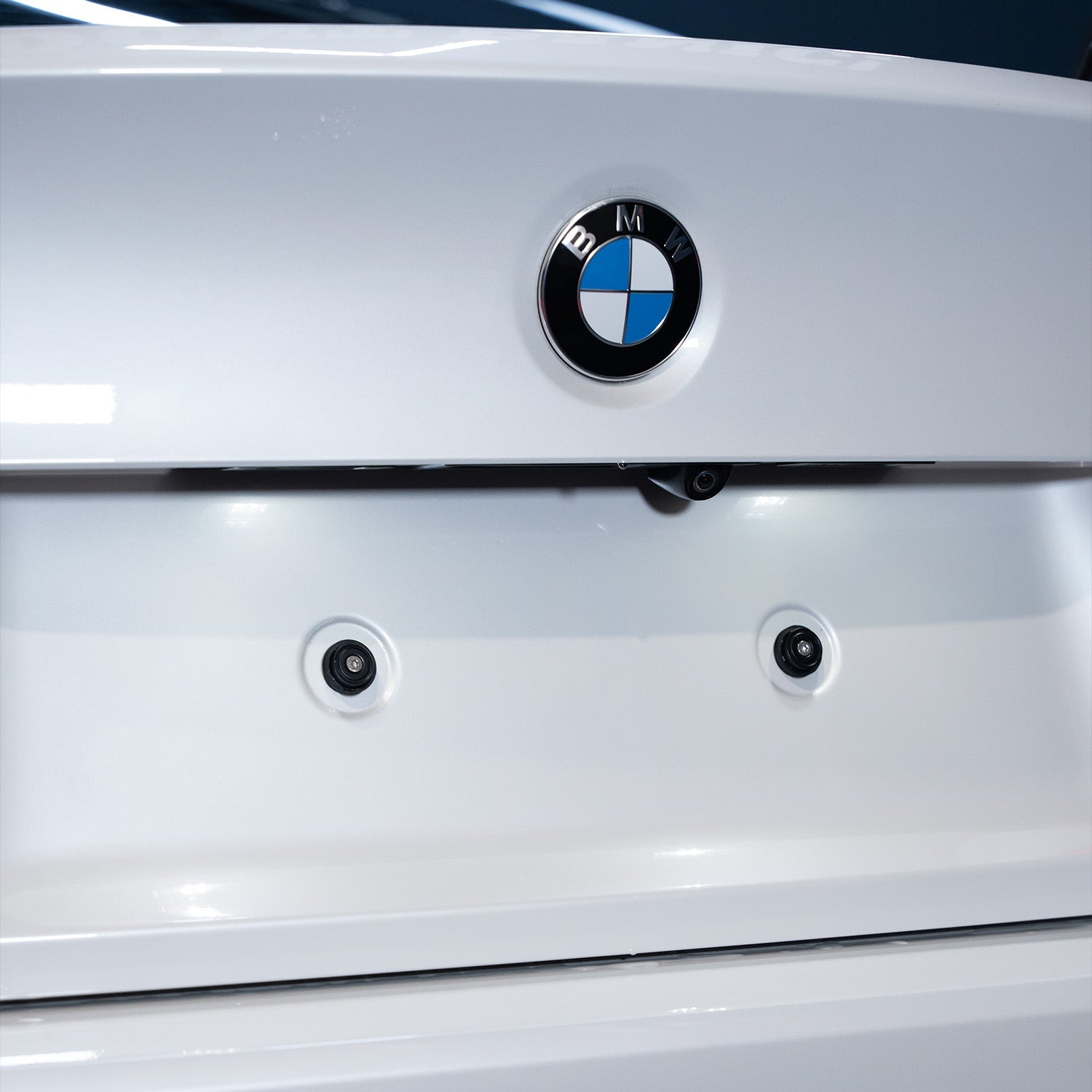 FLOW DOWN Magnet-Kennzeichenhalter passend für BMW M3 F80 & M4 F82/F83