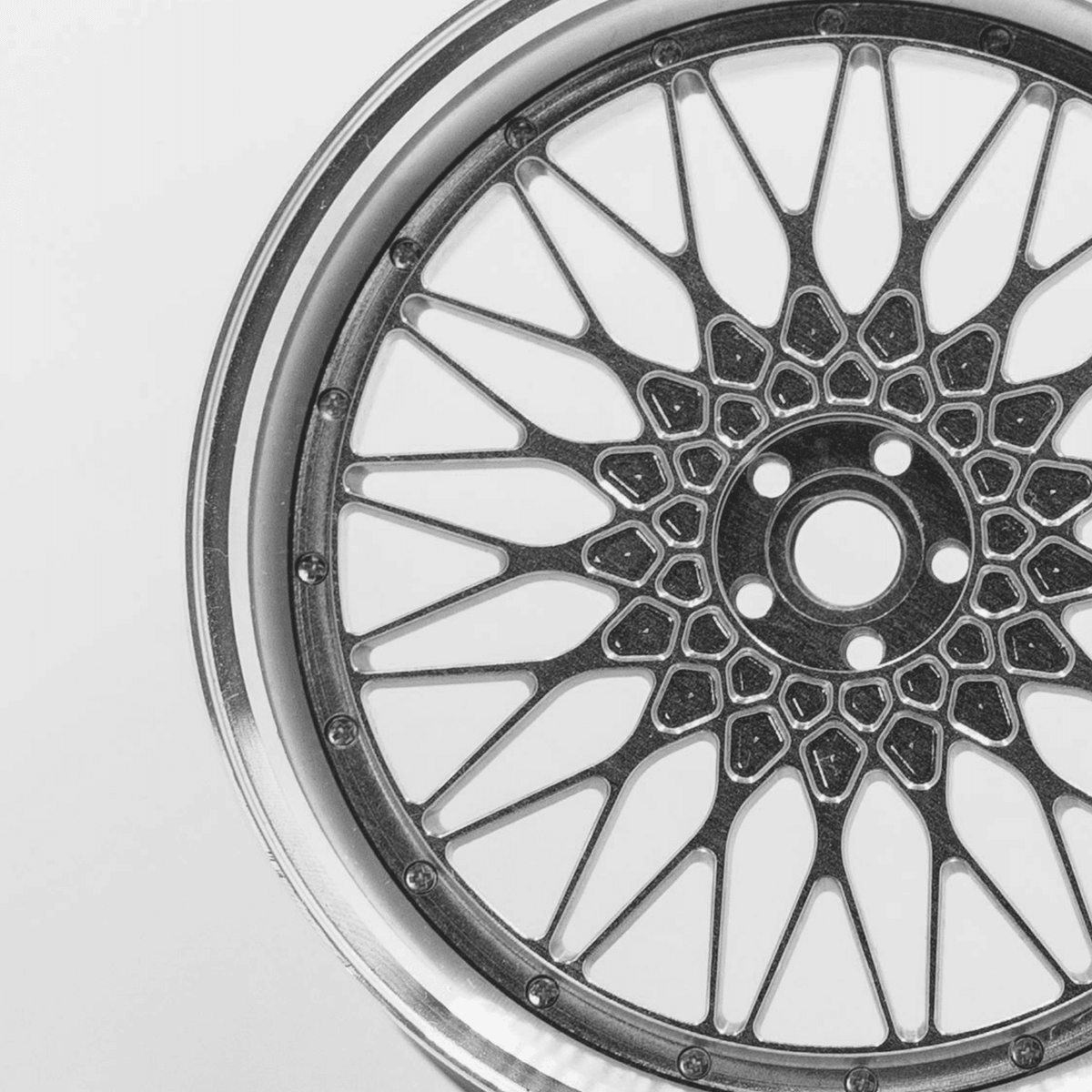 CNC-gefräste Aluminium Deko Felge im Maßstab 1:5, Speedline Classic in Silber, Frontansicht Detailaufnahme