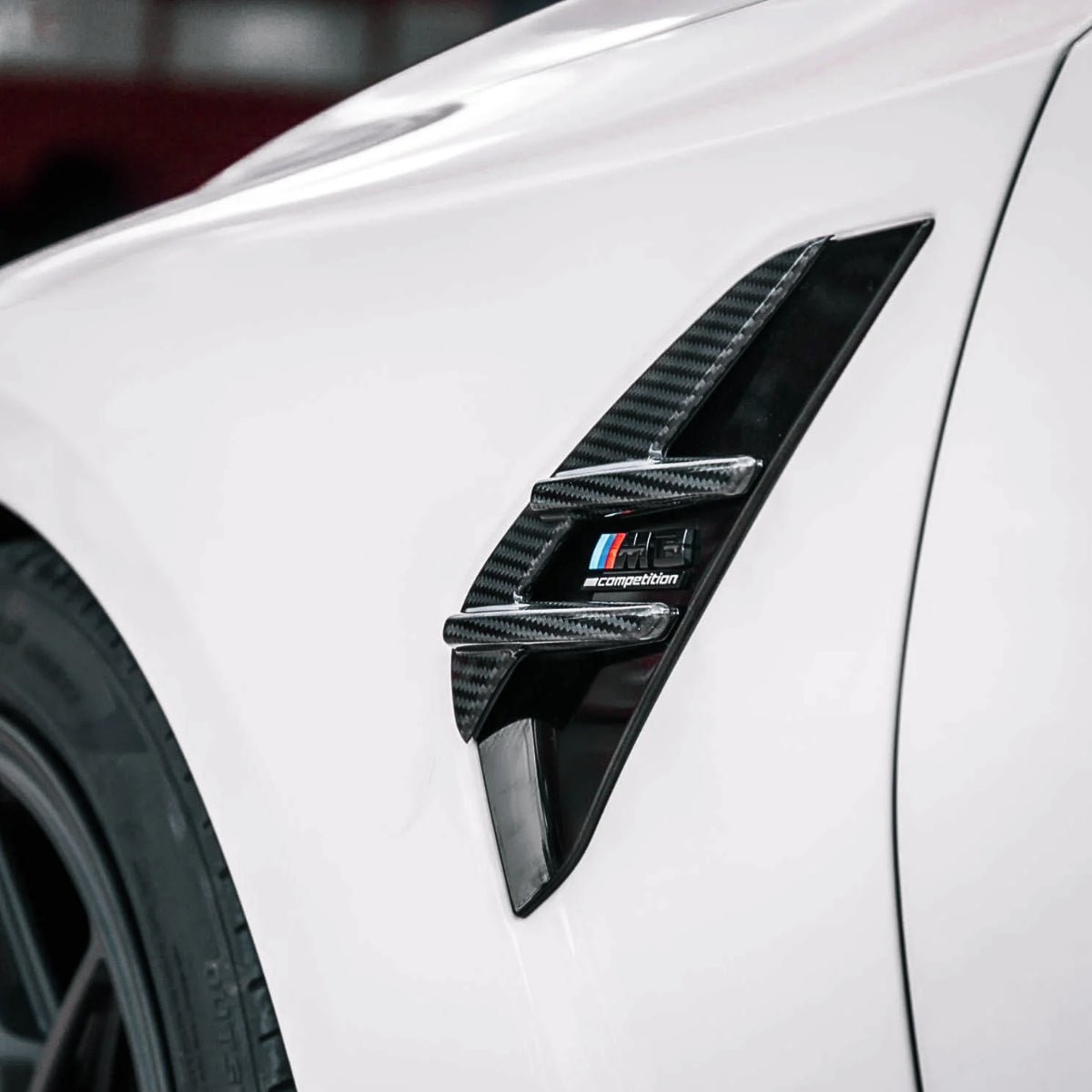 TNF+ Carbon Kotflügel Emblem Aufkleber passend für BMW M3 (G80/G81)