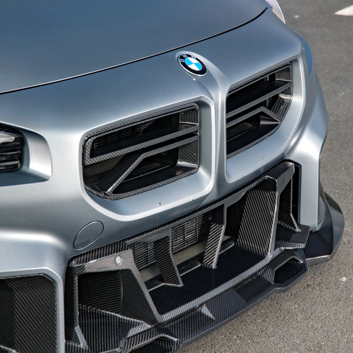 TNF+ SOOQOO Frontgrill V - Style Carbon passend für BMW M2 (G87)