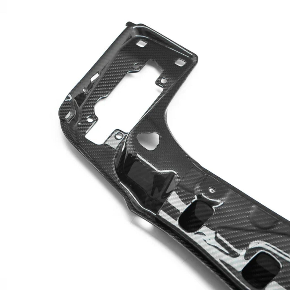 TNF+ vordere Kühlerstützstrebe in Carbon passend für BMW 2er (F22/F23) 3er (F30/F31/F34/F35) 4er (F32/F33/F36) M3 (F80/F81) M4 (F82/F83) M2 (F87 N55/F87C S55)